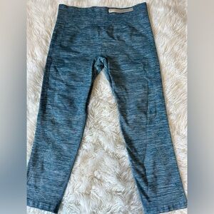 NWT Under Armour heatgear Teal-Blue Girls' Active Leggings with pocket